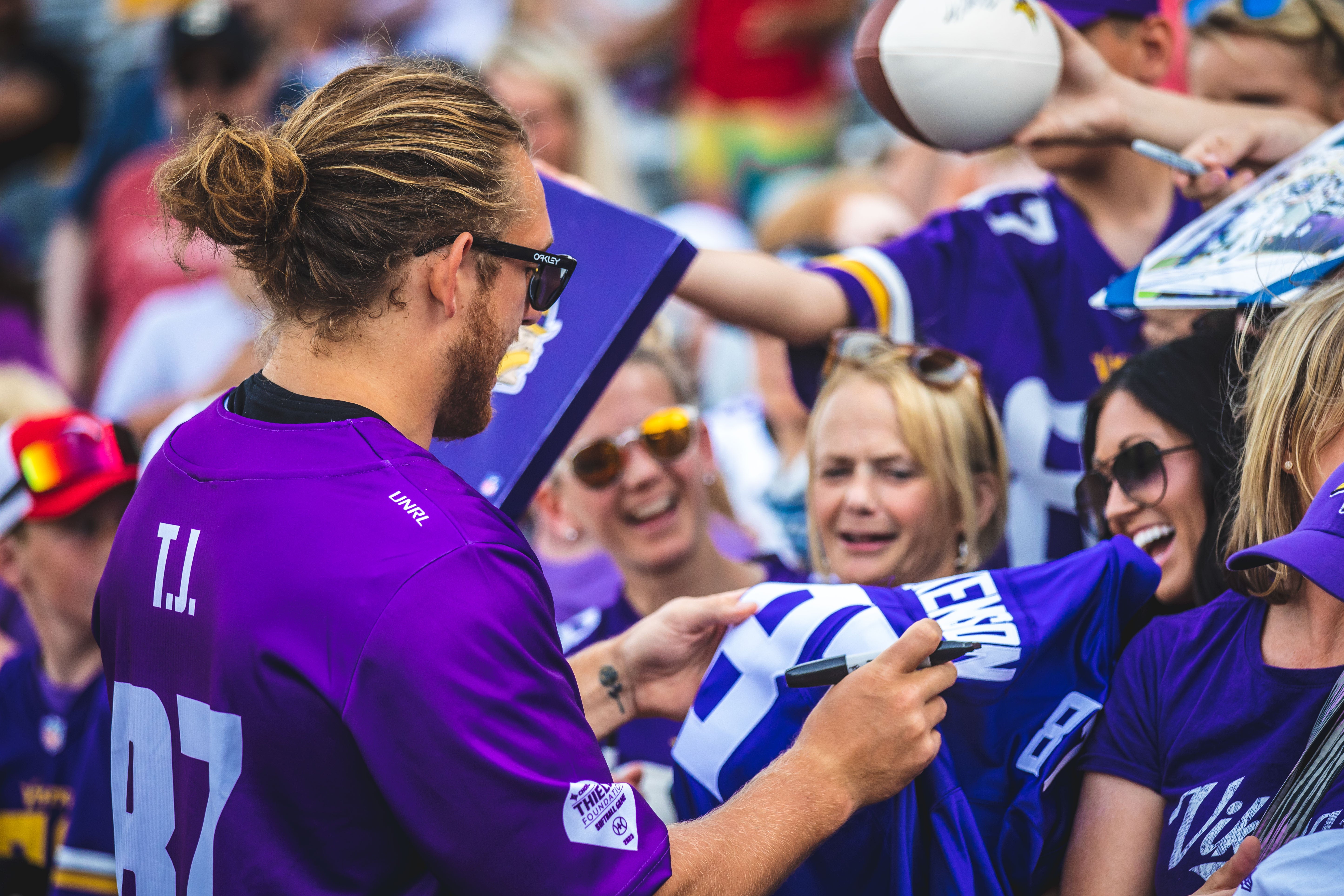 Thielen-Foundation-Softball-Game_4X1A7159.jpg